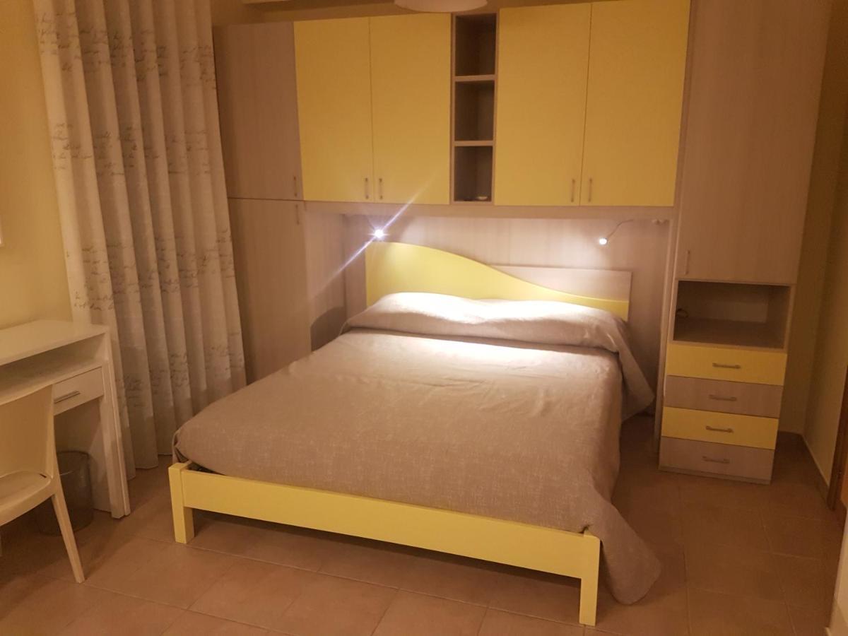 B&B Mary Grace Rossano Stazione Exterior foto