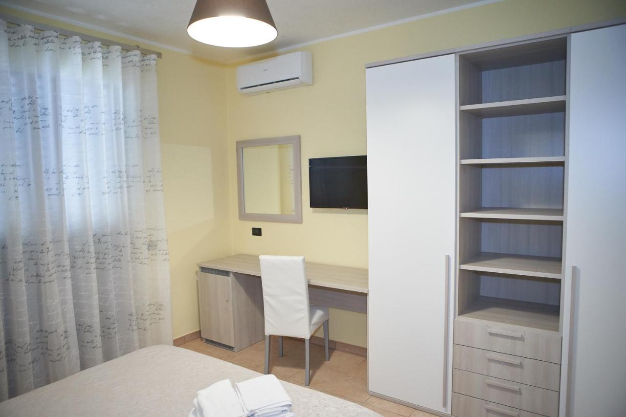B&B Mary Grace Rossano Stazione Exterior foto