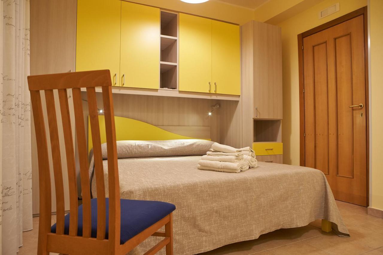 B&B Mary Grace Rossano Stazione Exterior foto