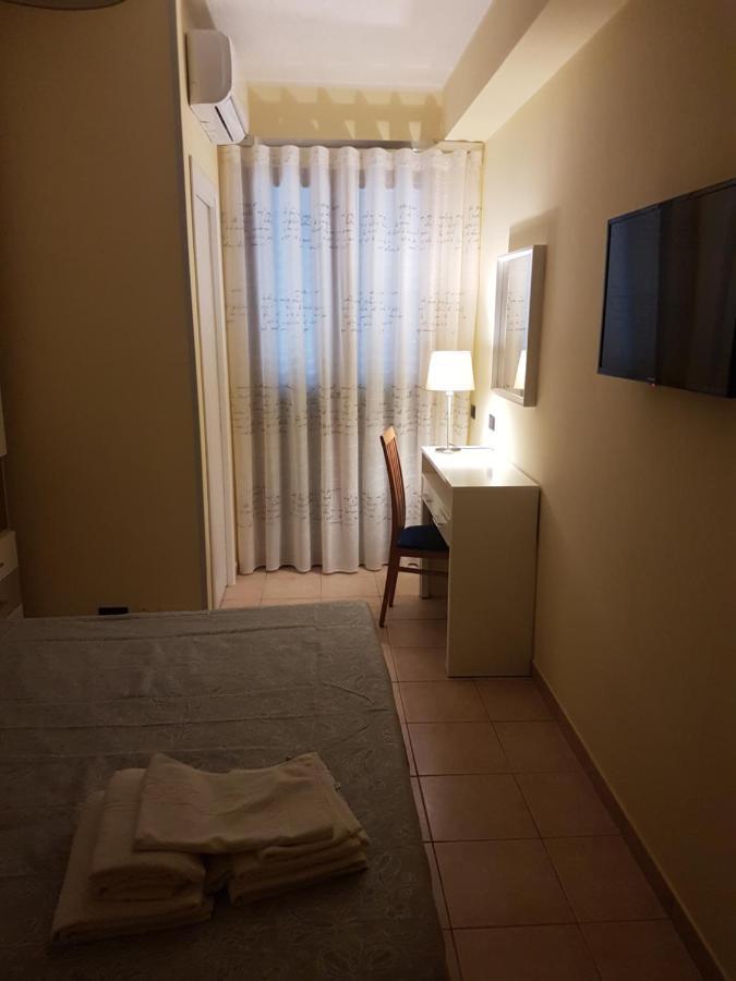 B&B Mary Grace Rossano Stazione Exterior foto