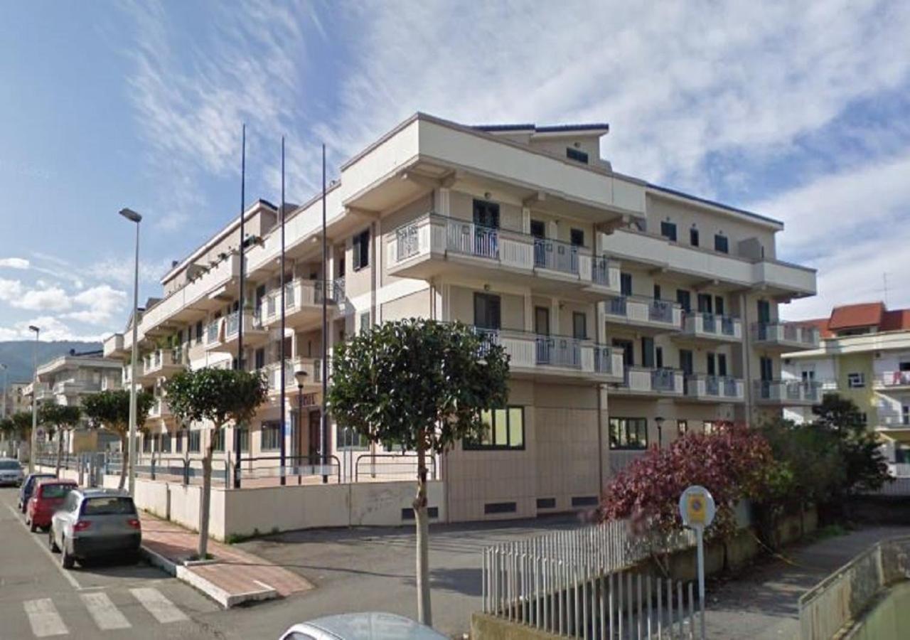 B&B Mary Grace Rossano Stazione Exterior foto